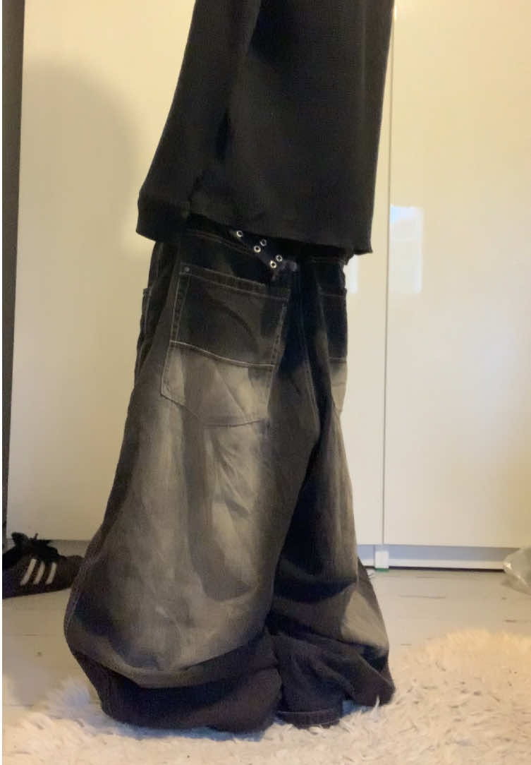 @☠︎
