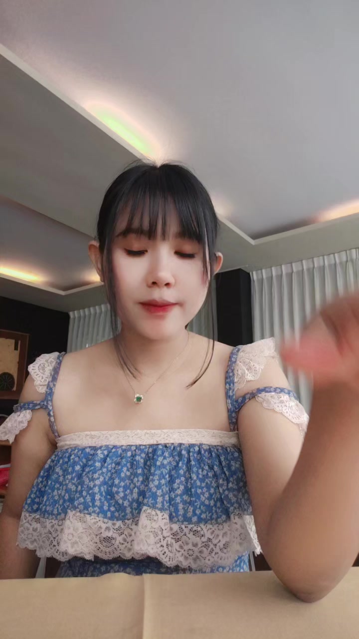 @Hnin Htet Aung