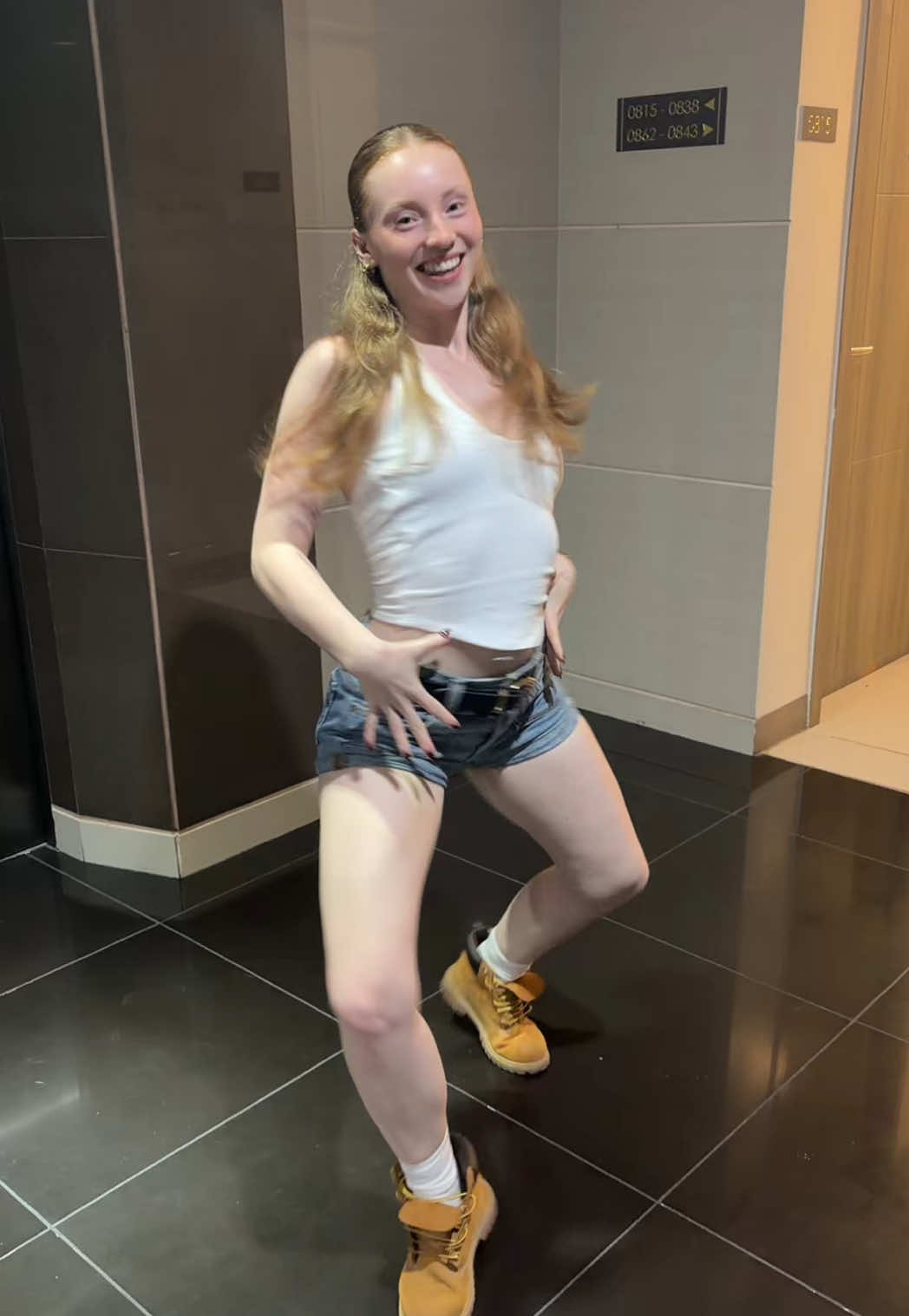@keziamortimer
