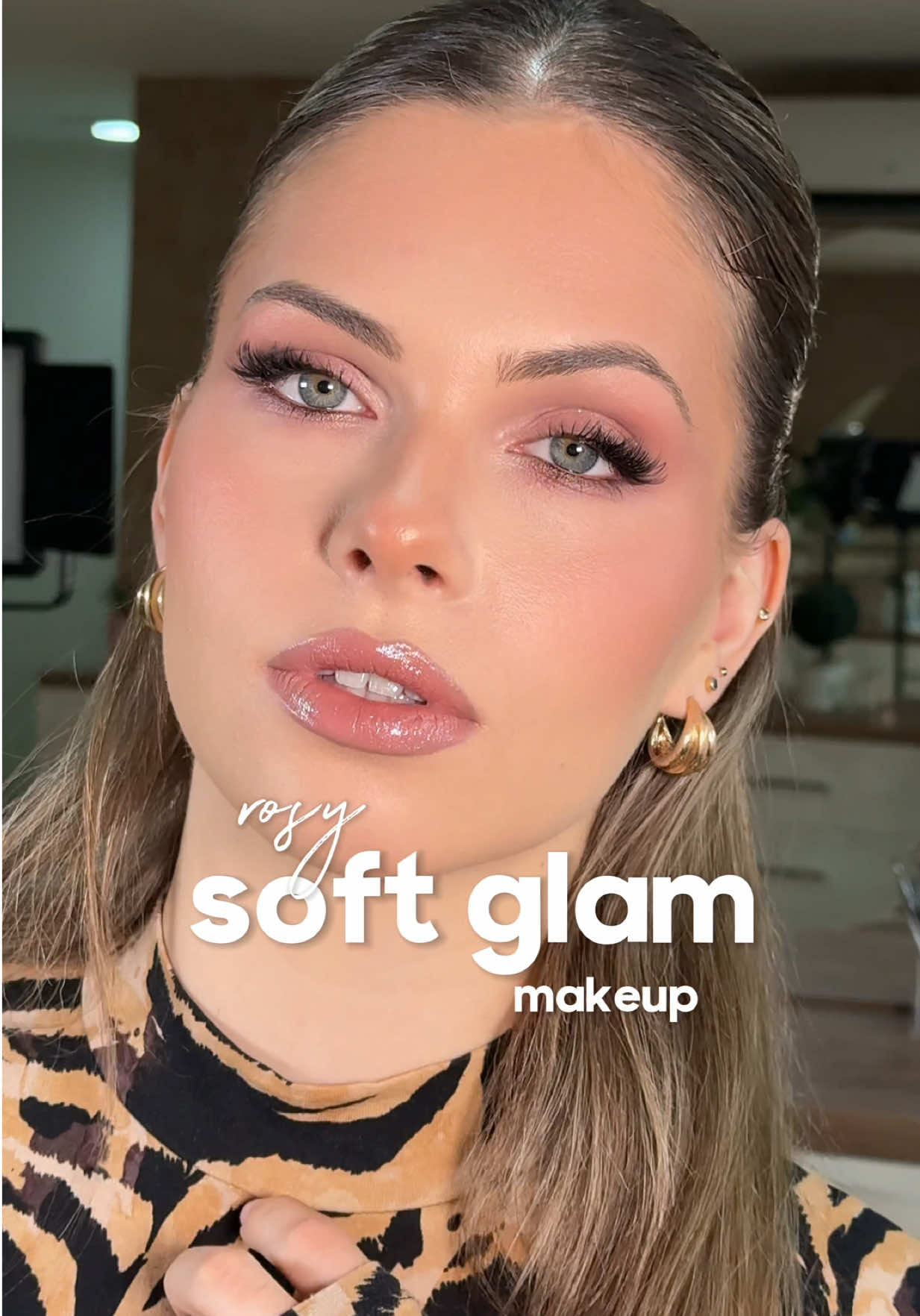 @Una | Makeup artist
