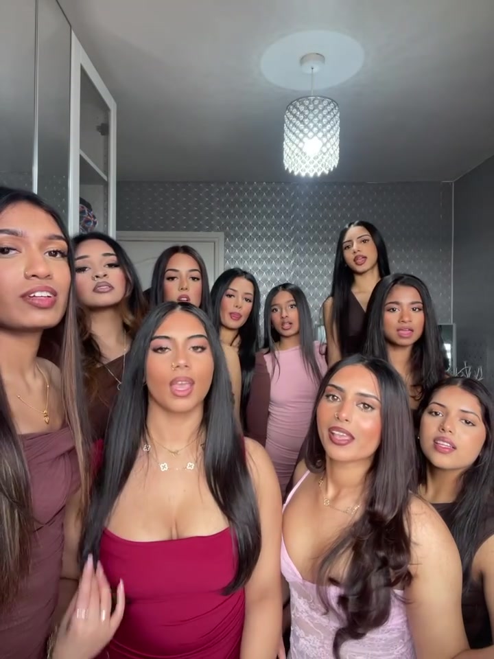 @𝒩
