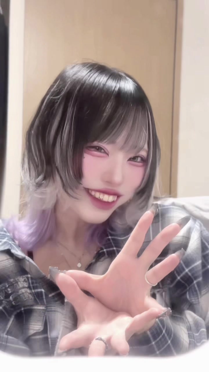 @😈