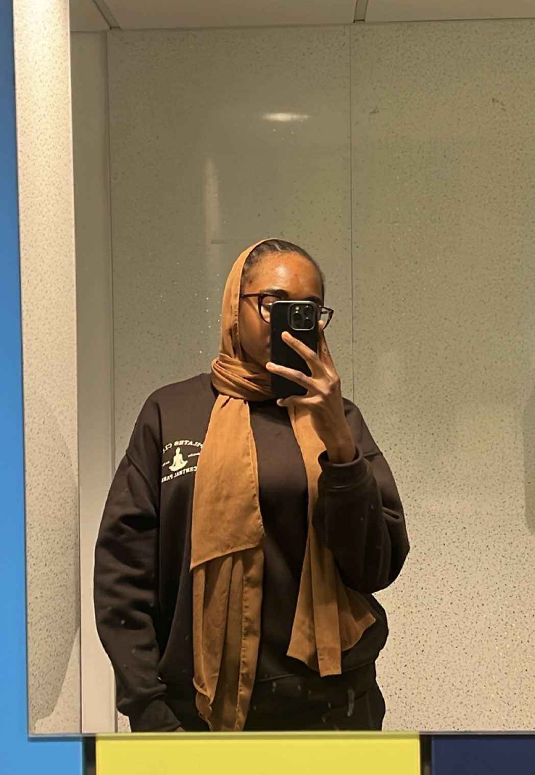 @eeysal_