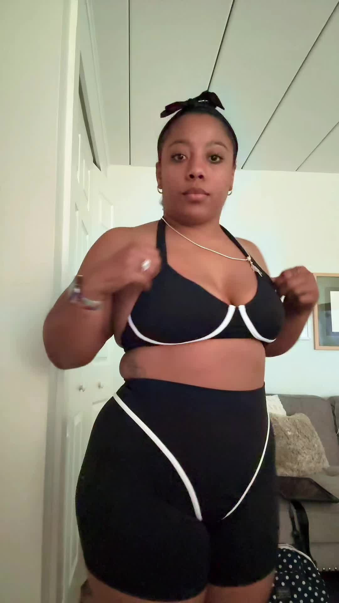 @QUEEN_W
