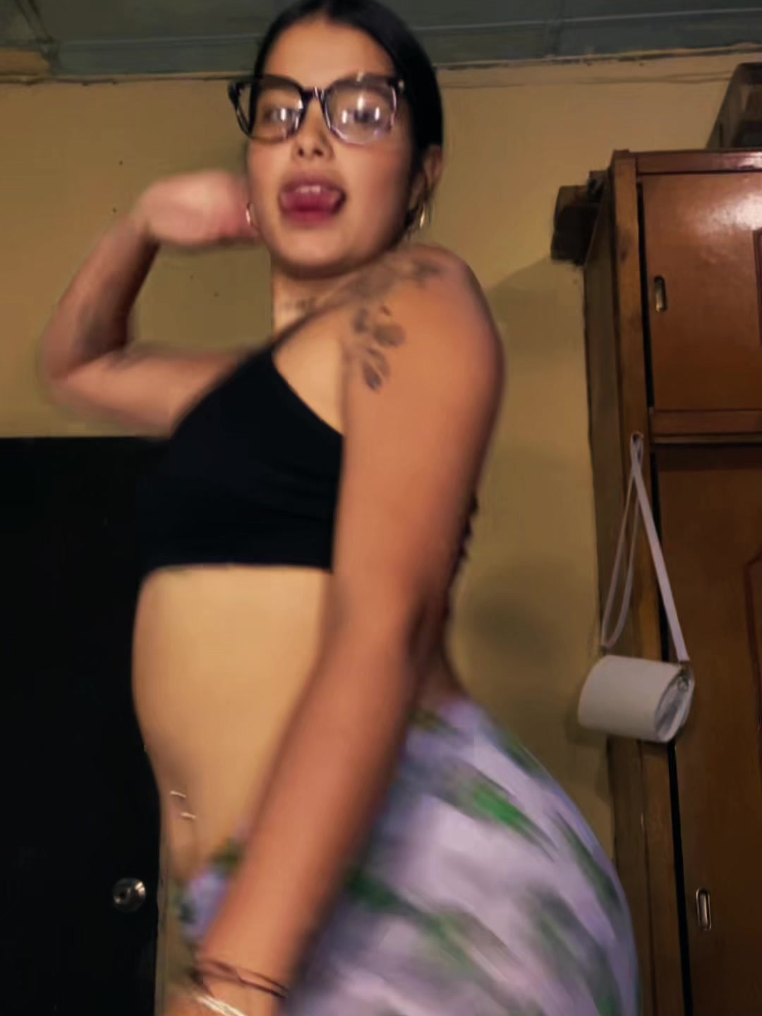 @nikiigomez