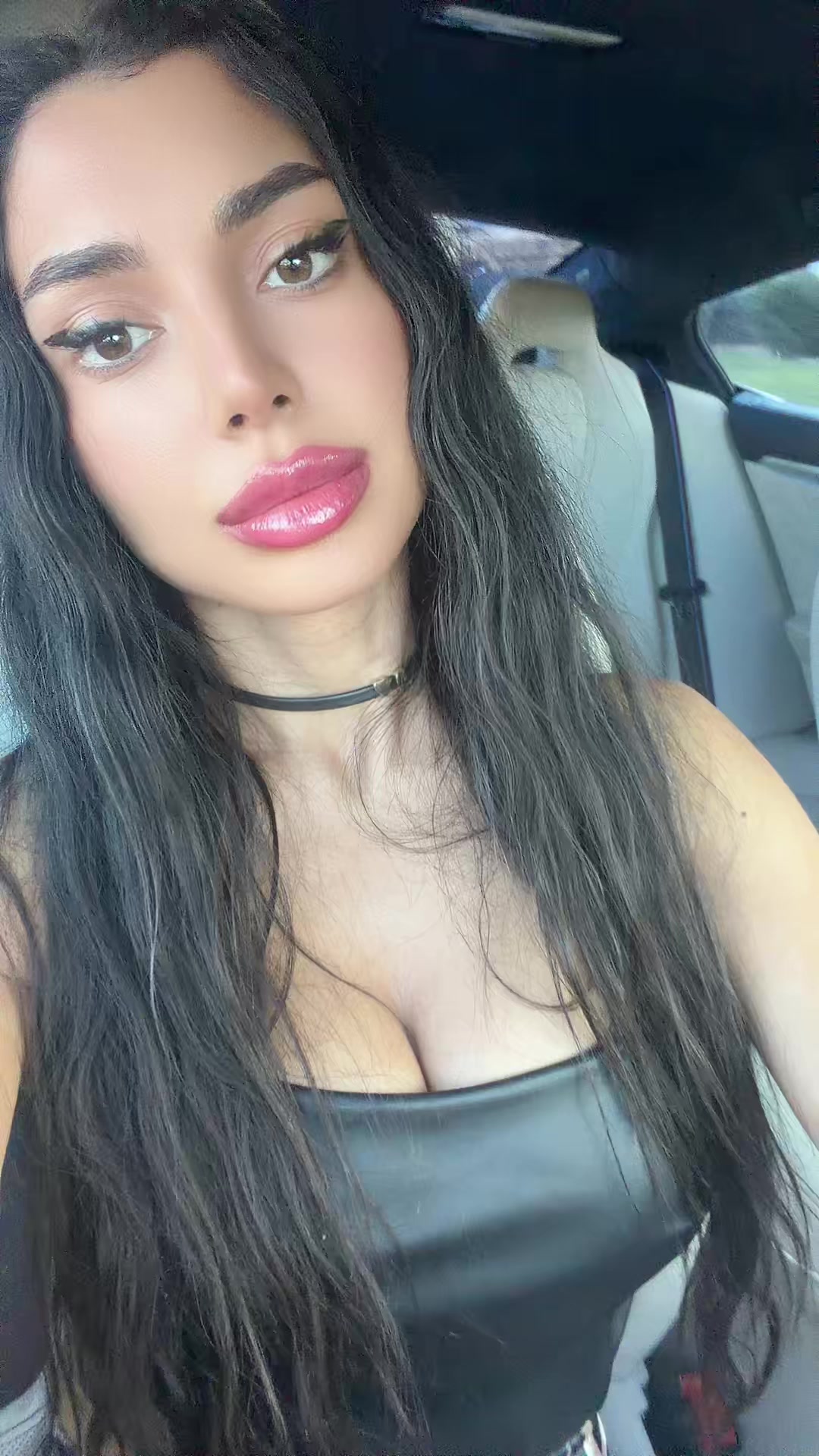 @dont888trust
