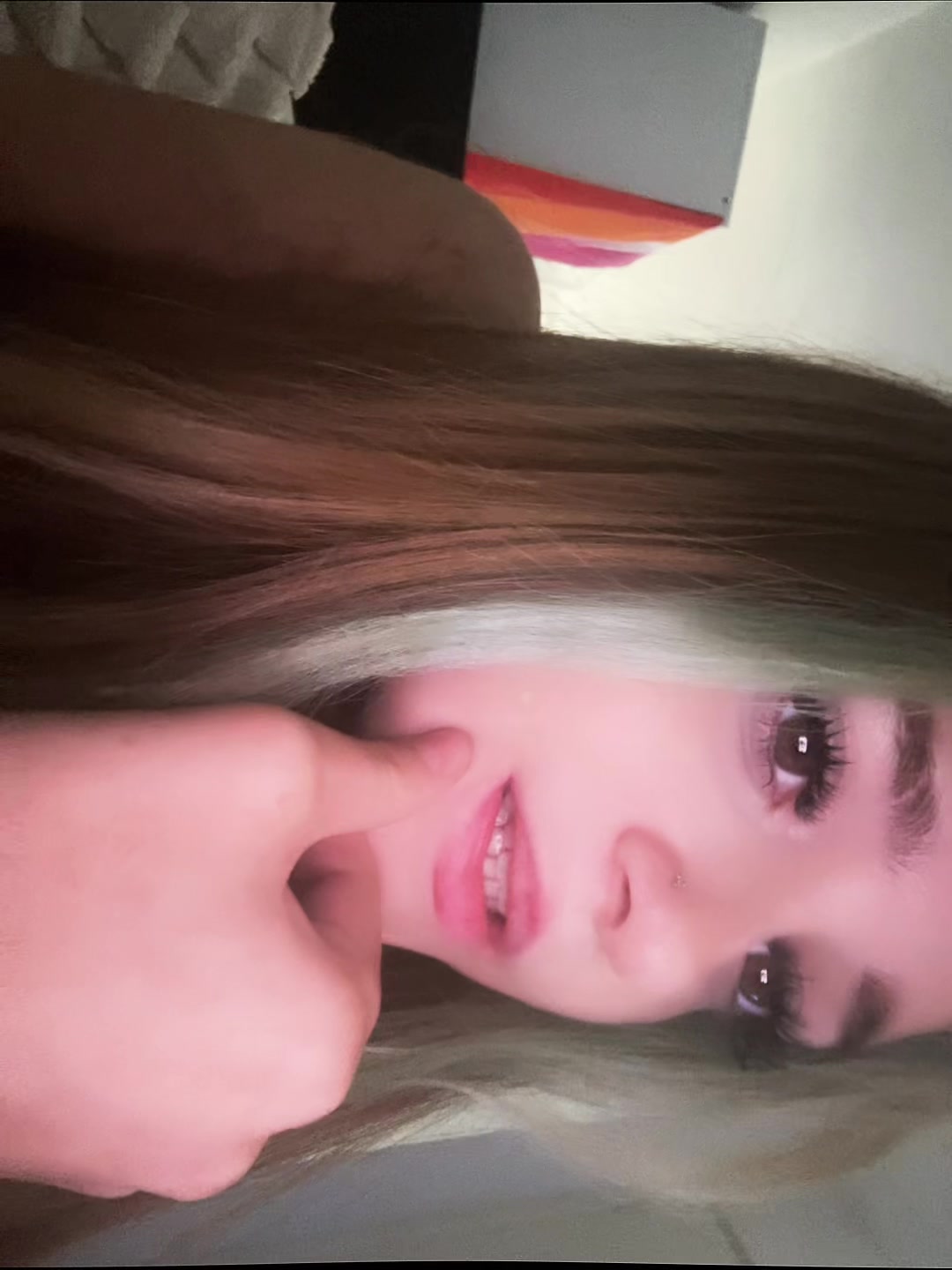 @• b u g g 🐾🪼 •