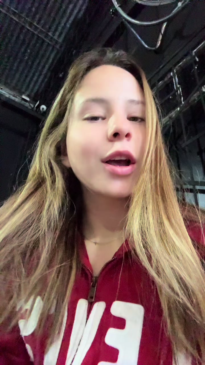 @_sofianunuez_