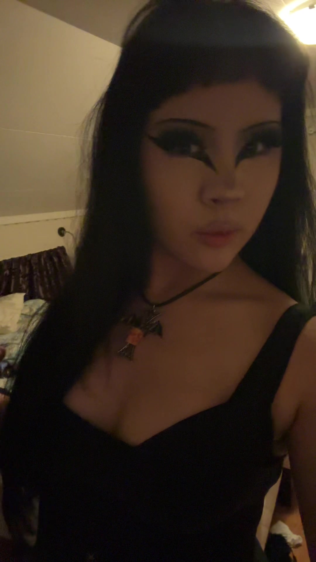 @☠️ CannibalGrrl ୧ ‧₊° 🥩🦴 ⋅