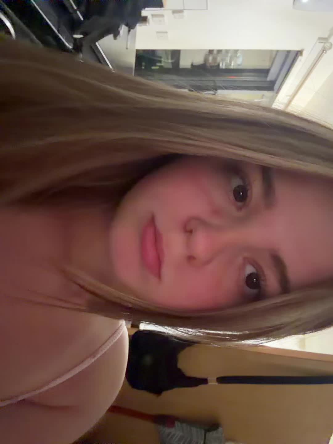 @ʝαเɱεℓεε ☁️