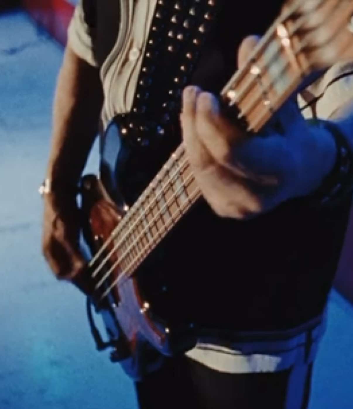 @U2
