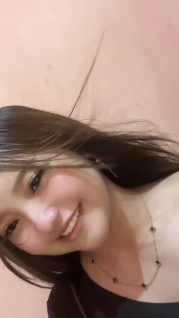@nvraaurliaa