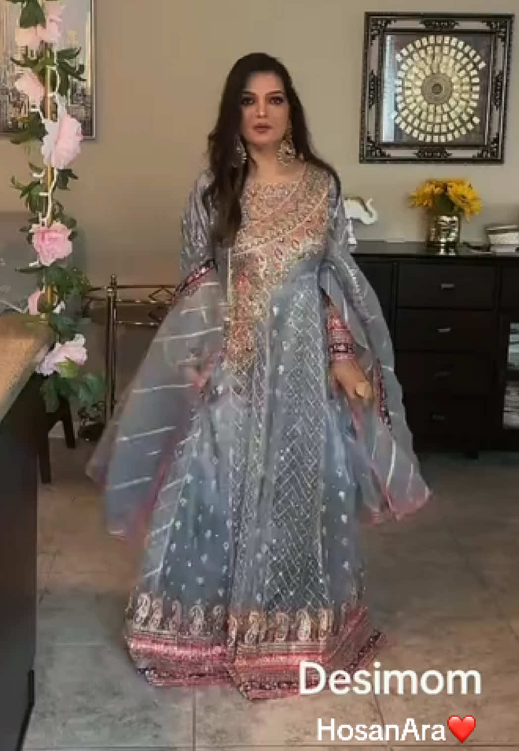 @Desimom-HosanAra❤️حُسن آرا