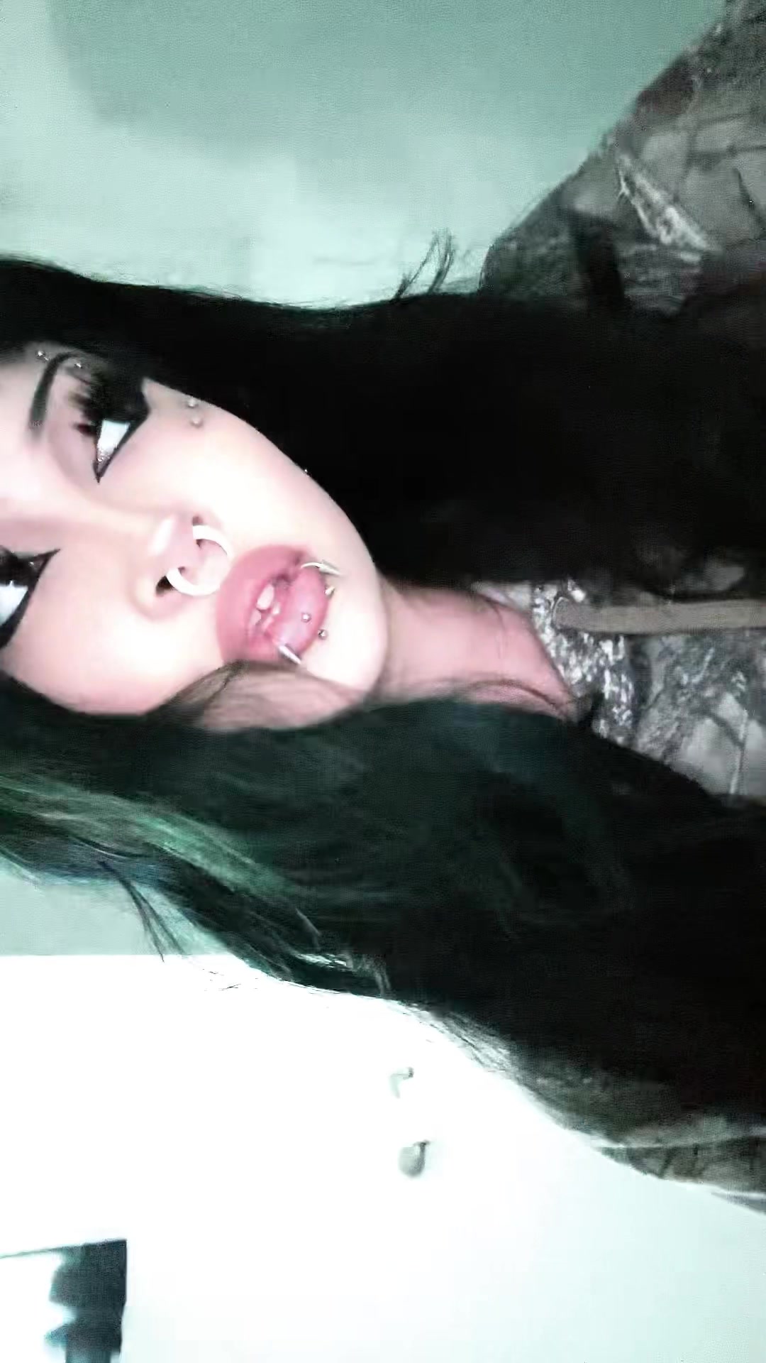 @★ violet vicious ★
