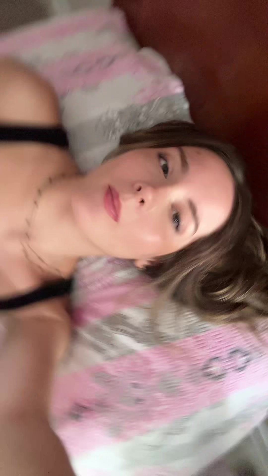 @🦦