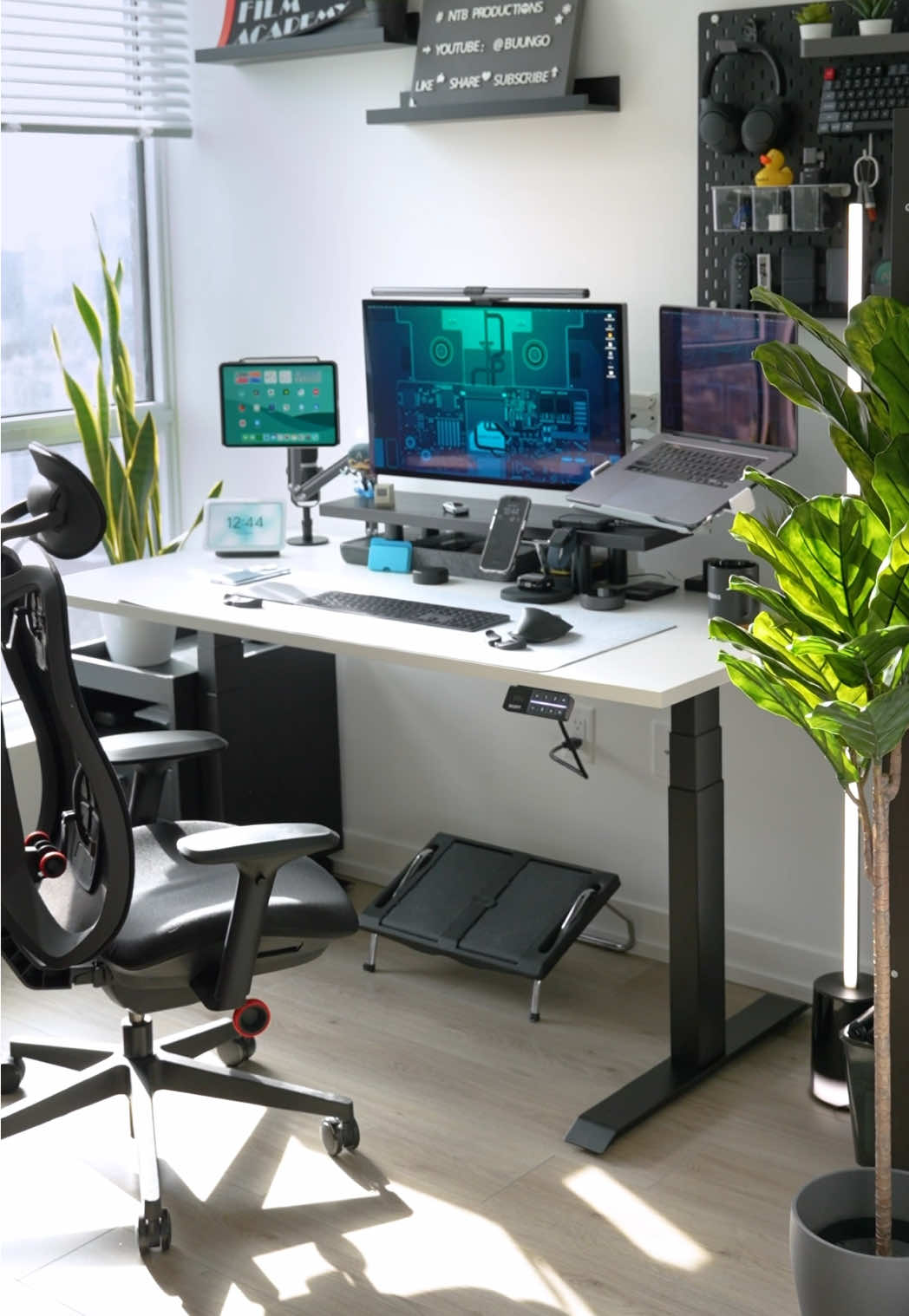 @Desky Sit Stand Desks