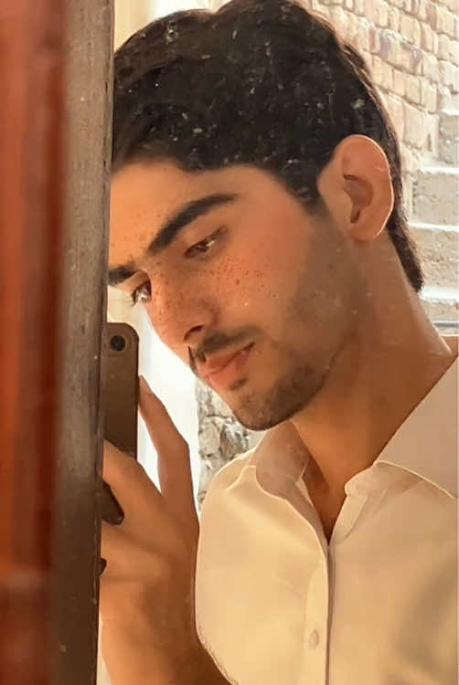 @👤