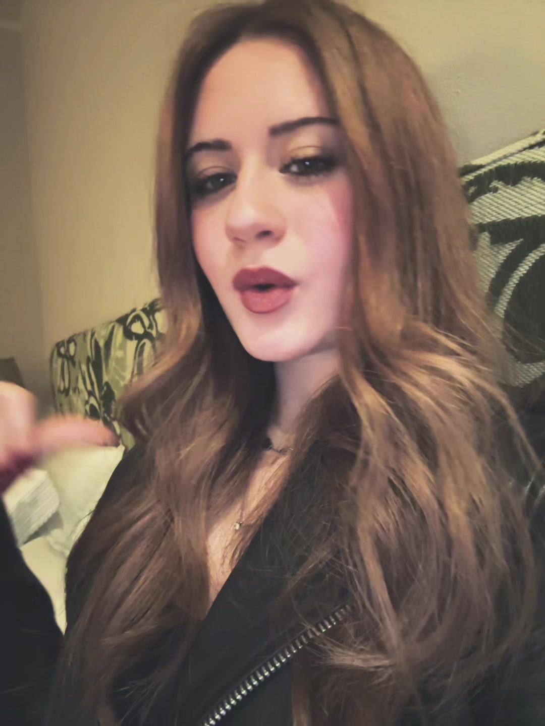 @️