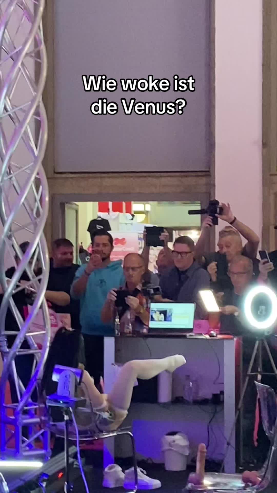 @joananietfeld