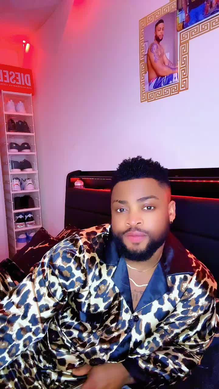 @💵 𝗔𝗨𝗦𝗧𝗜𝗡 𝗪𝗛𝗜𝗧𝗘 💶