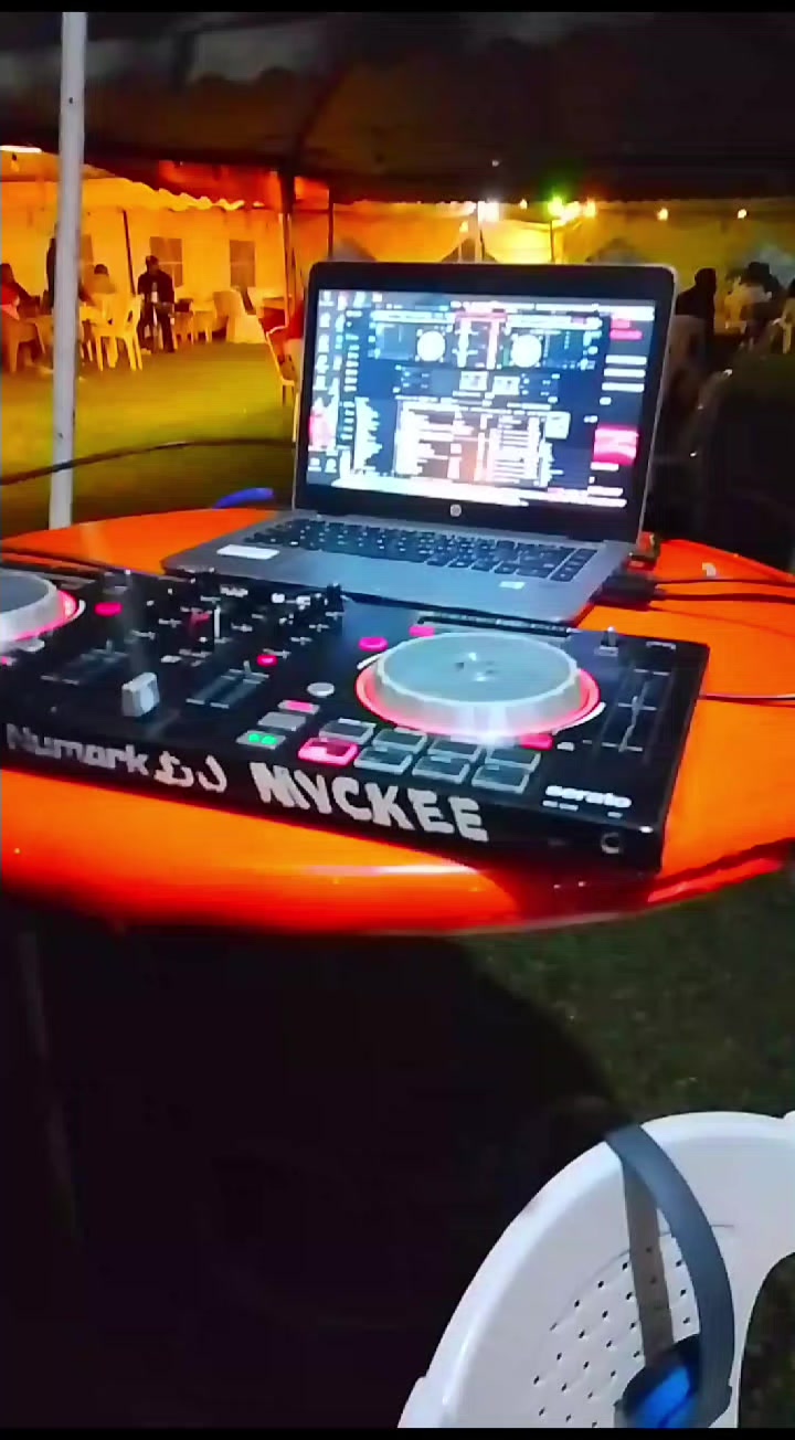 @DJ MYCKEE (mickey mouse)