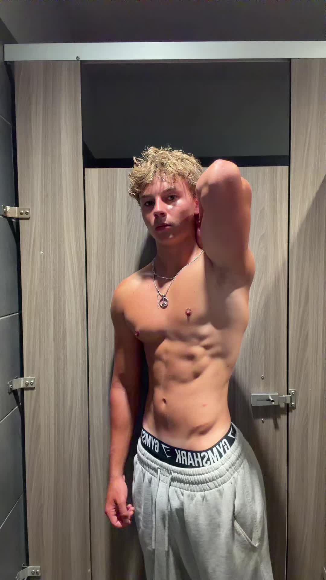 @Daniel🦁