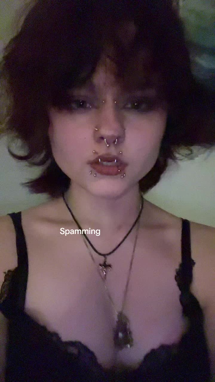 @🧛🏻𝕽𝖔𝖗𝖞𖤐