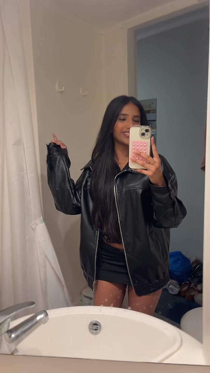 @Neha ❀