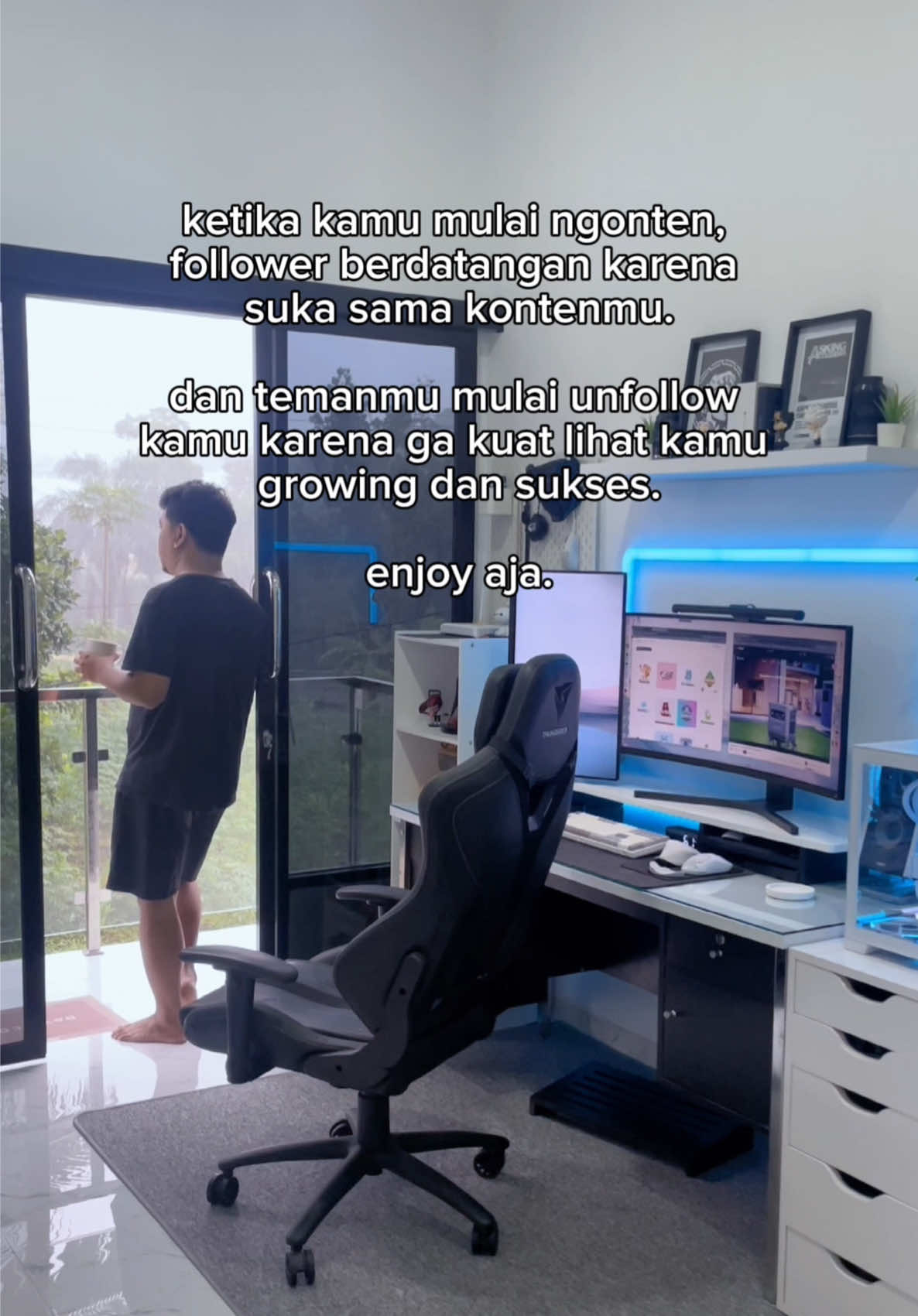 @Rheus | PC Desk Setup