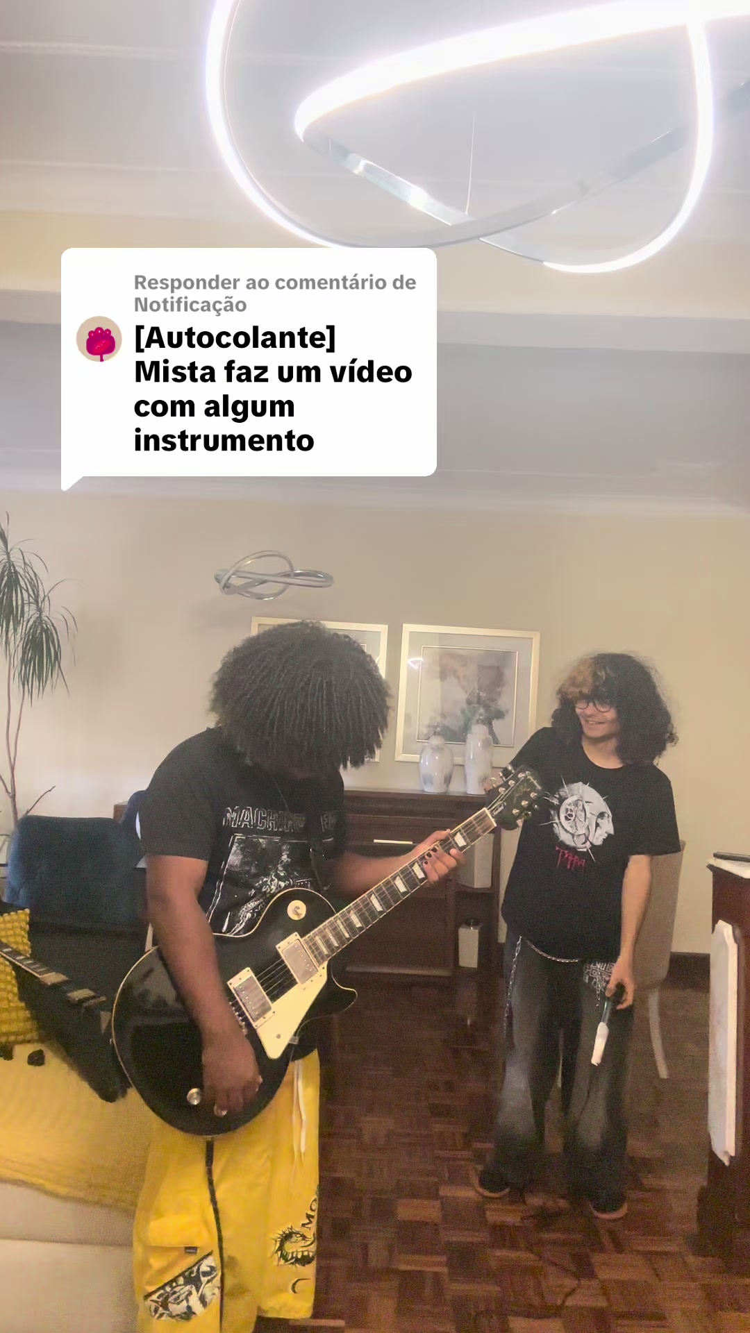 @🎧