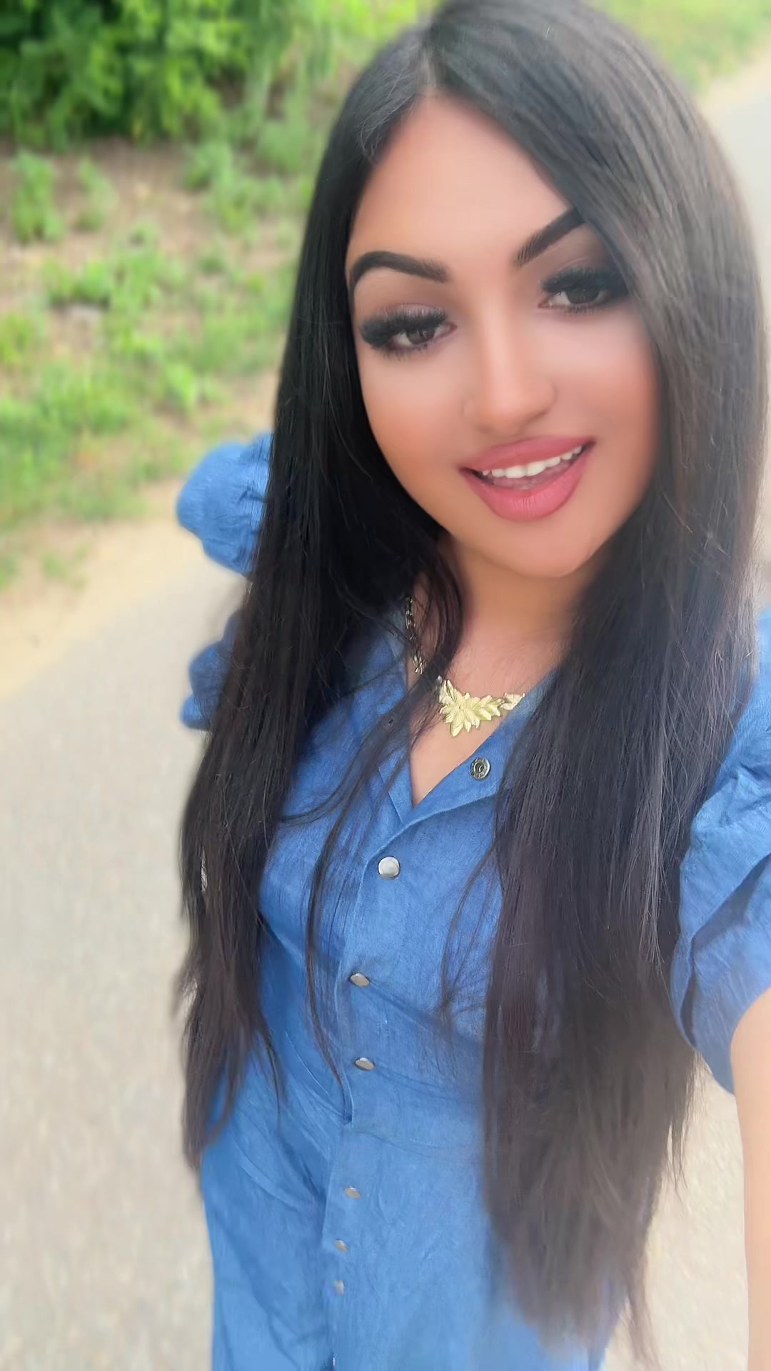 @Vivike007💋