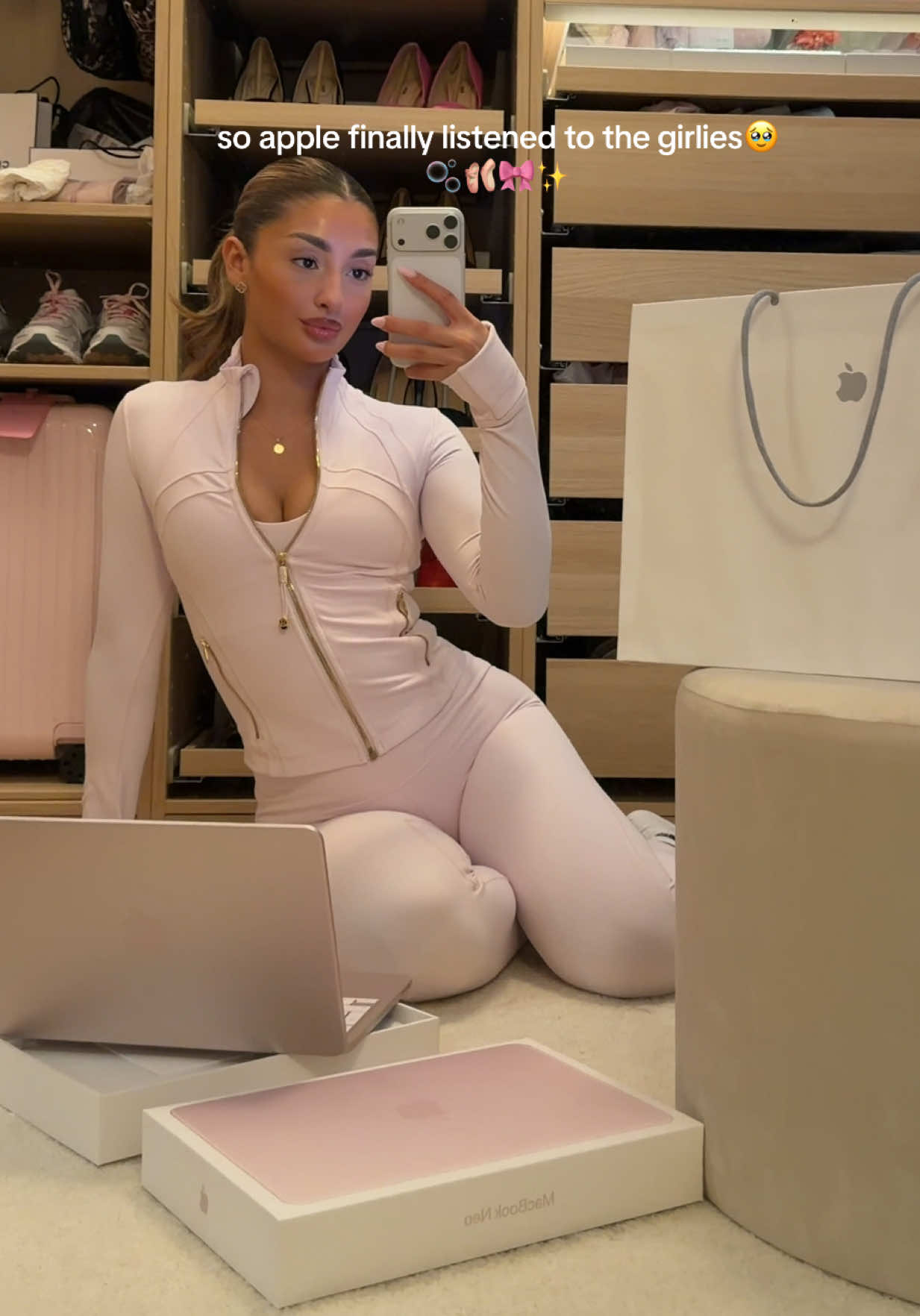 @Roc&iacute;o Escanella 🎀