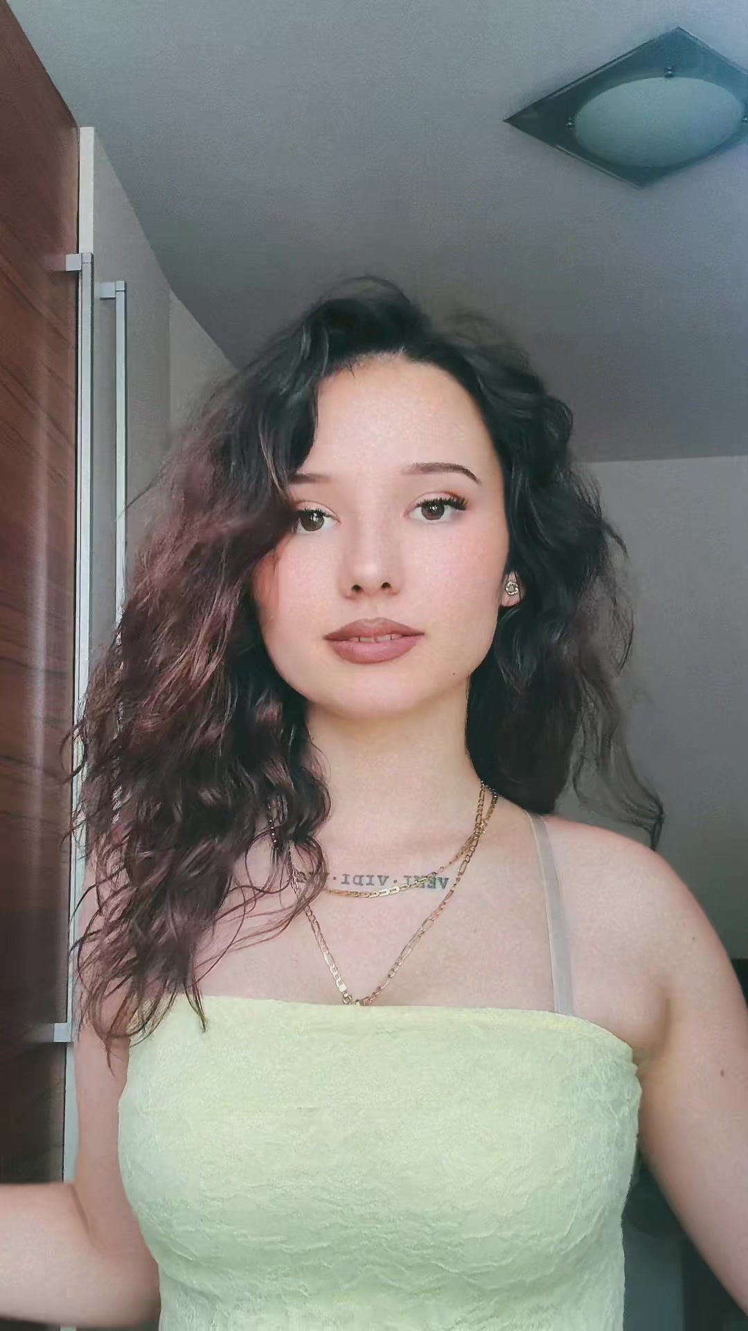 @Emicshuj