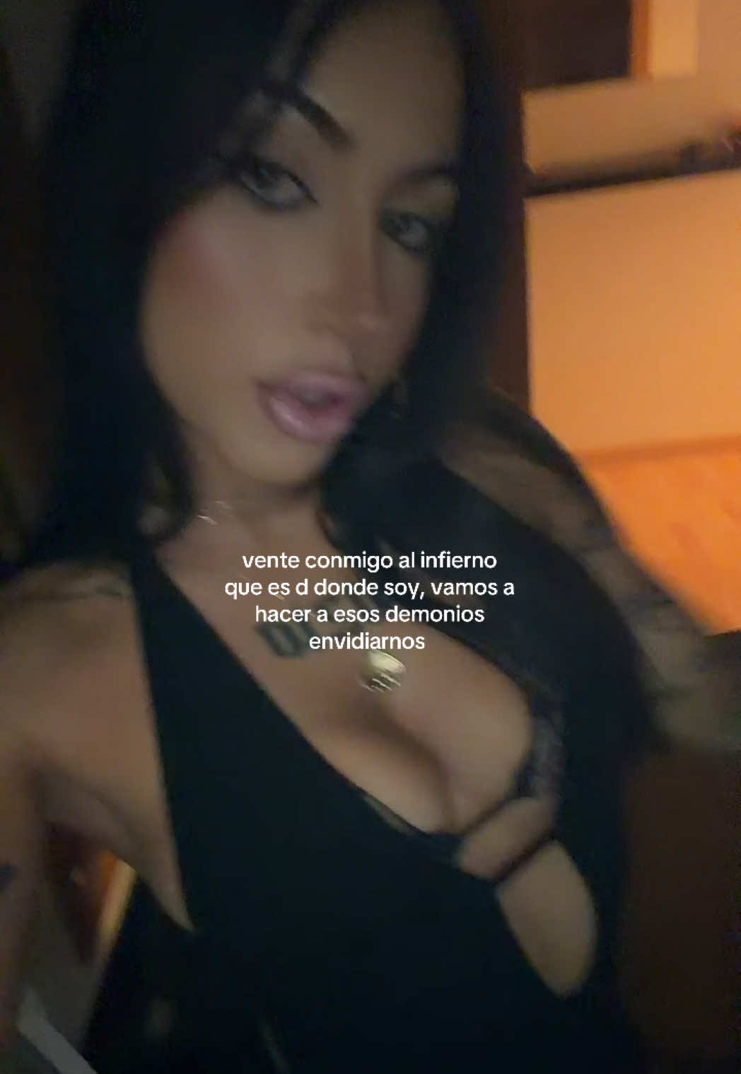 @d3lusi0n4l__
