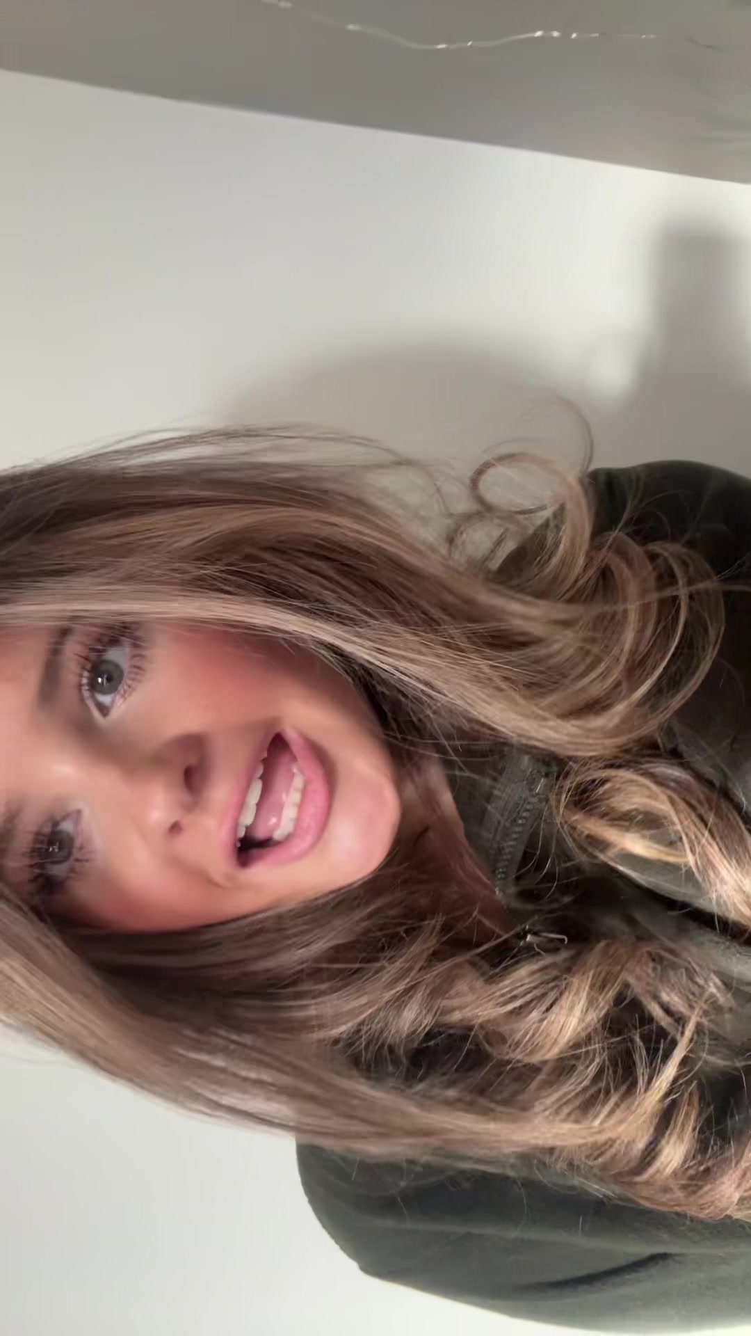 @Poppyolivia