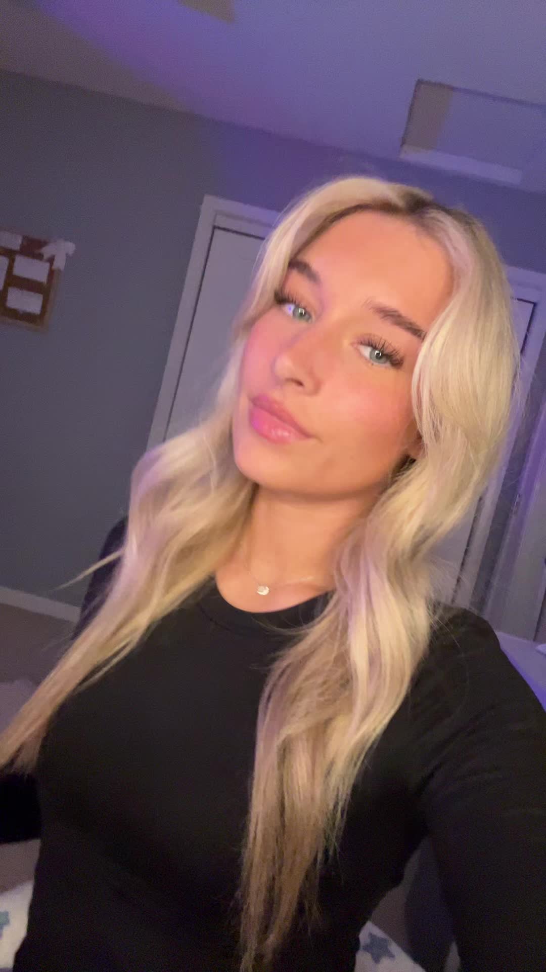 @Em⭐️