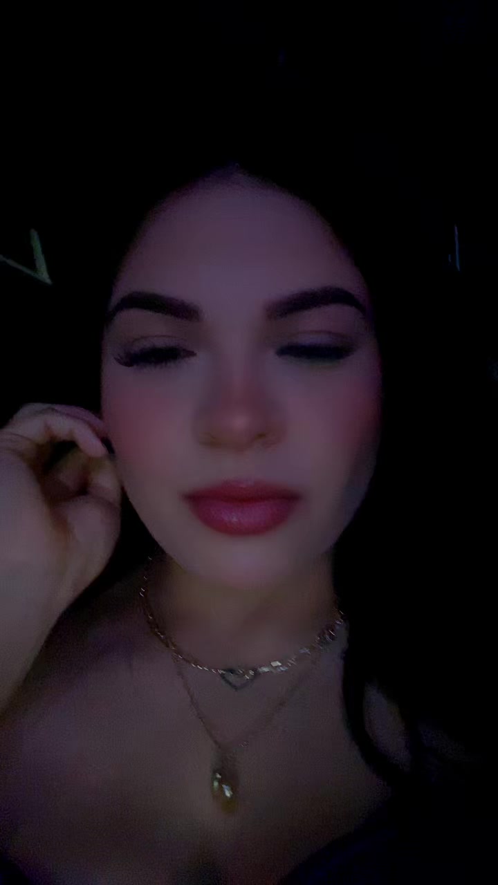 @Beren&yacute;ce Leal