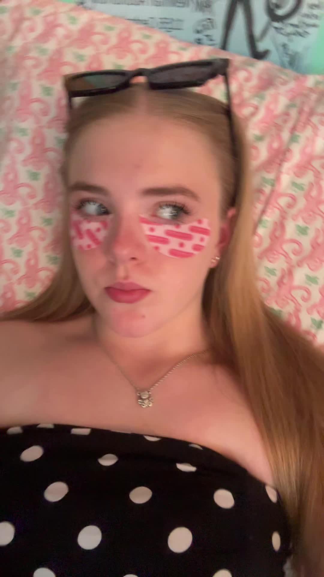 @emilylulaland