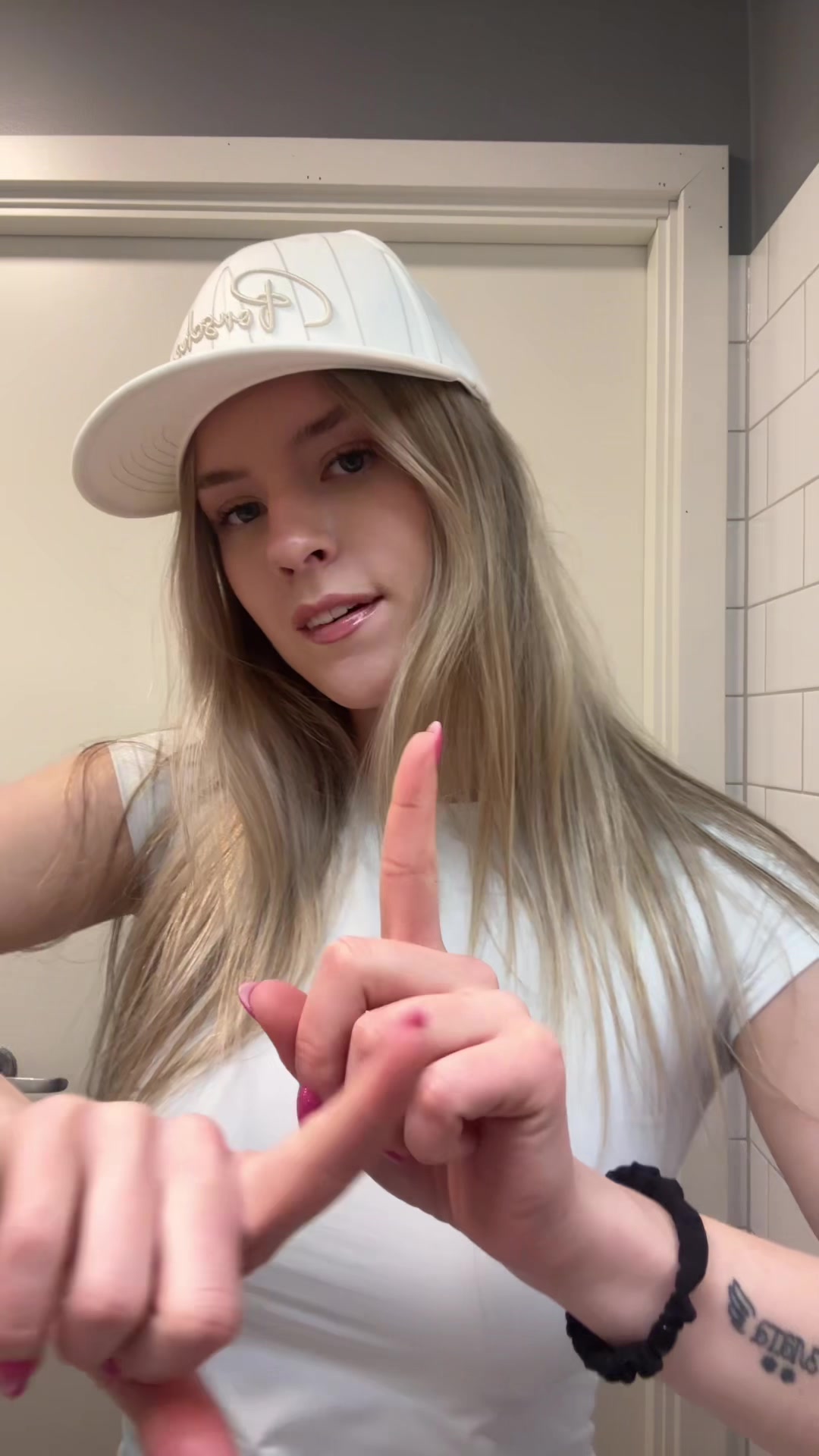 @Eva