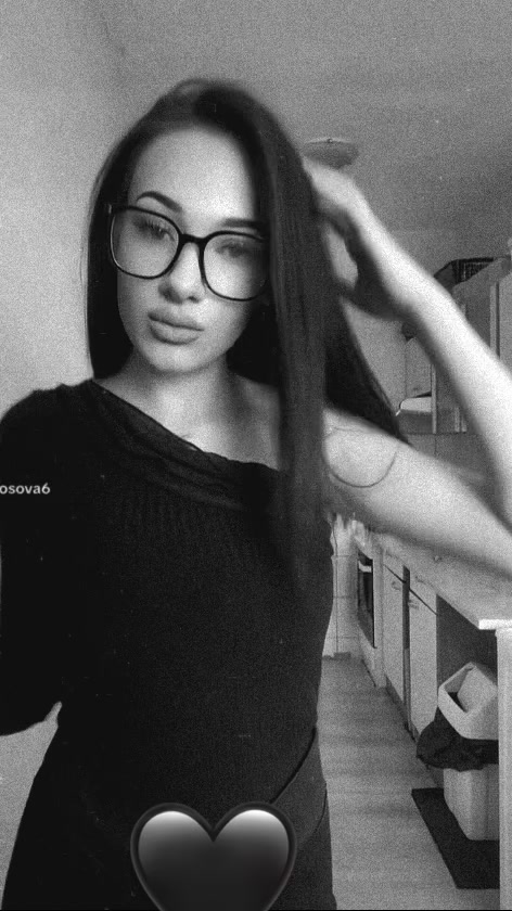 @polhosova