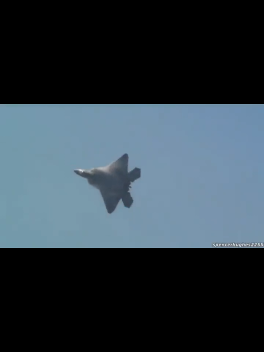 @f22r4ptor