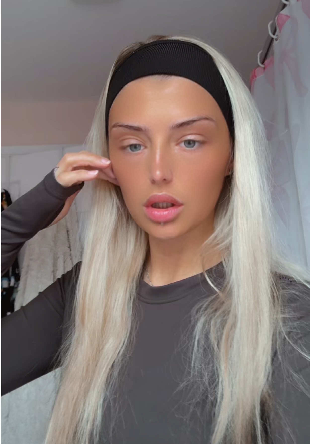 @𝐿𝑒𝒶