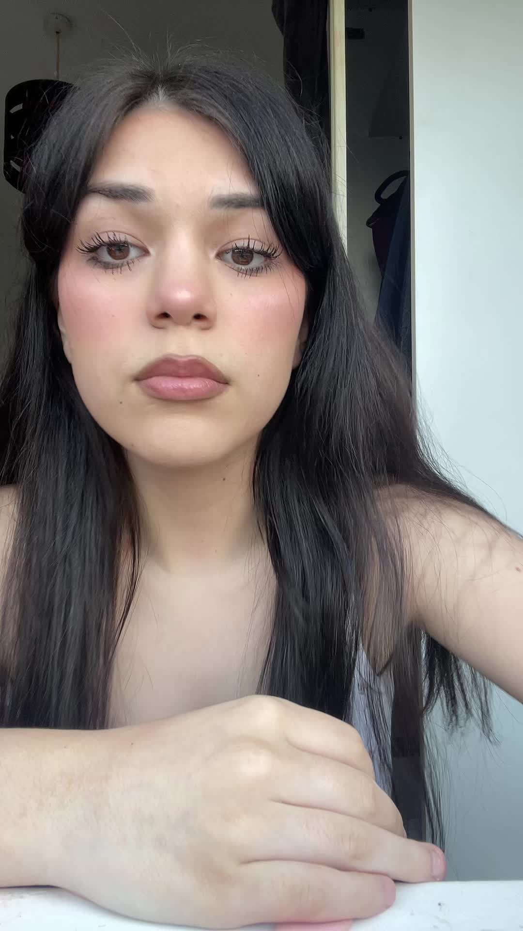 @isabella