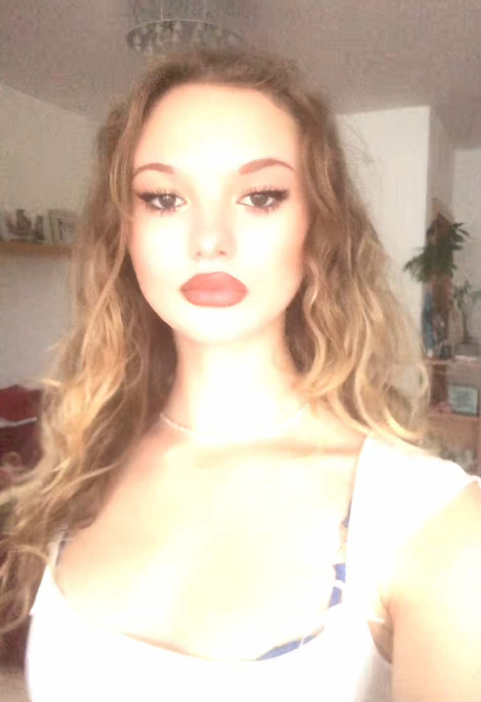 @Stella 🦋