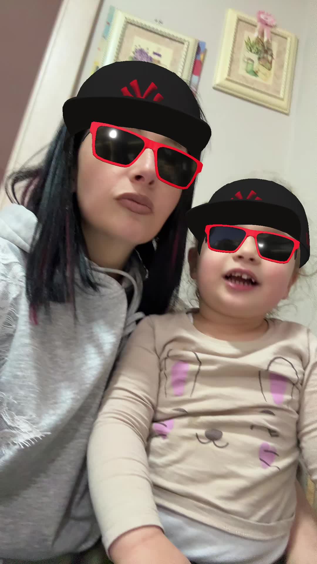 @Sarahdc