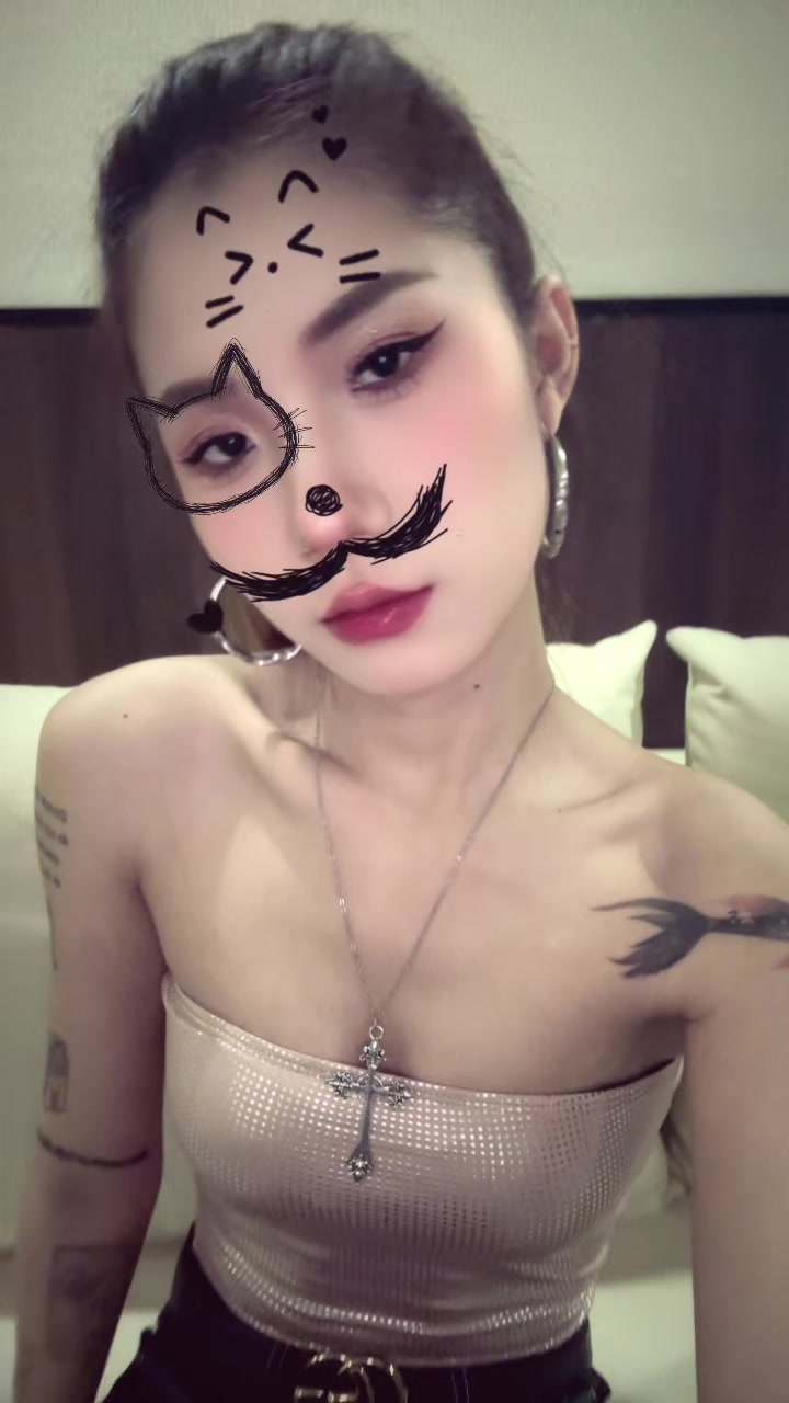 @6u^🐾