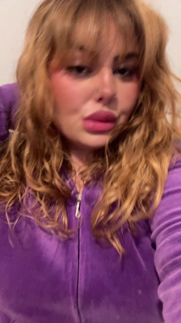 @Aniii💋