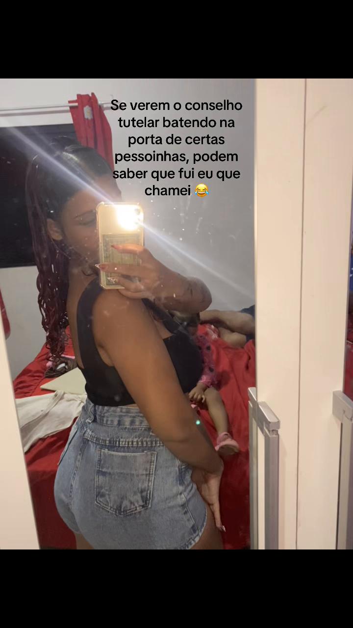 @_tatamesquita 💋