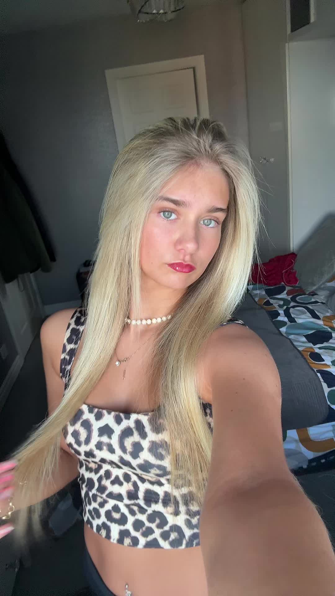 @Emily👸🏼