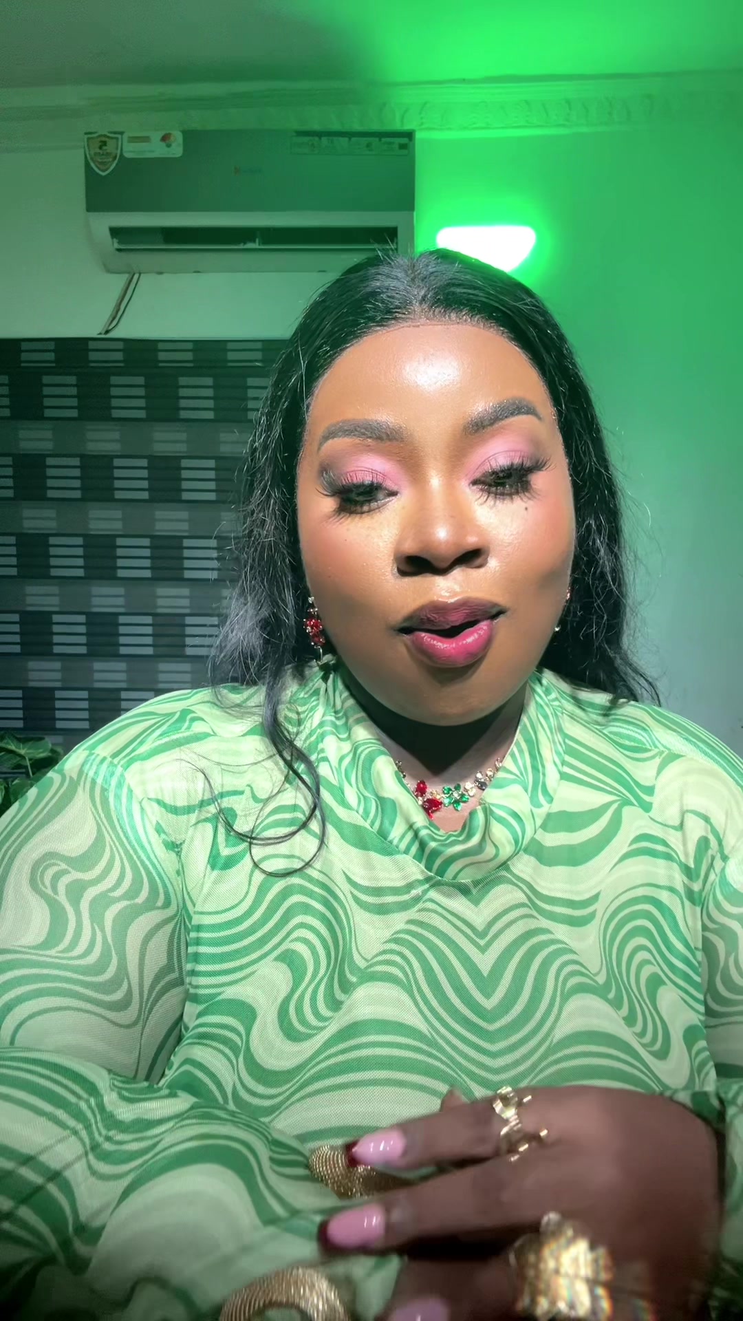 @curvygift_